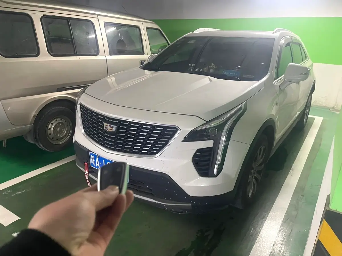 2020 Cadillac XT4 2.0T 241HP L4 9AT