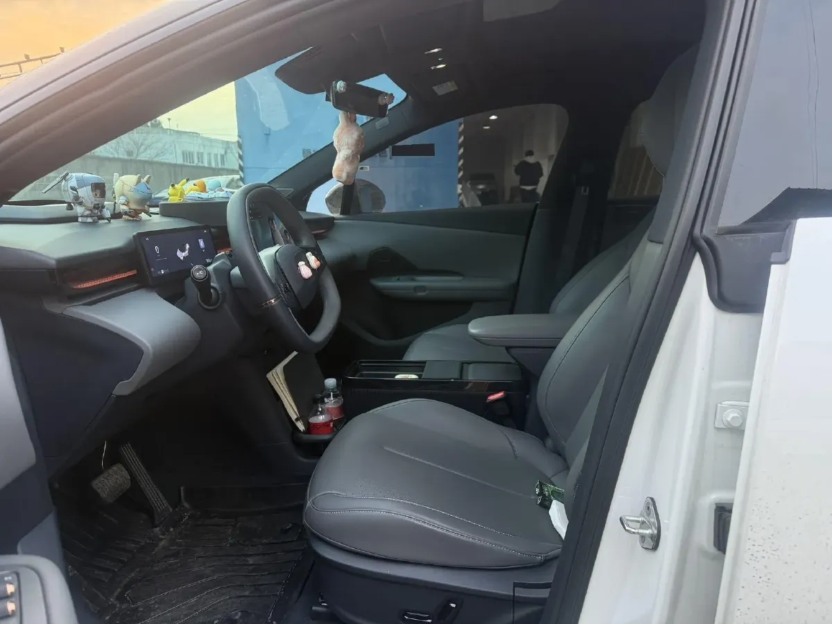 2025 Dongfeng Z9 2.0T 258HP L4 8AT,autocango,china used car exporter,china ev exporter,chinese used car exporter,chinese used ev exporter