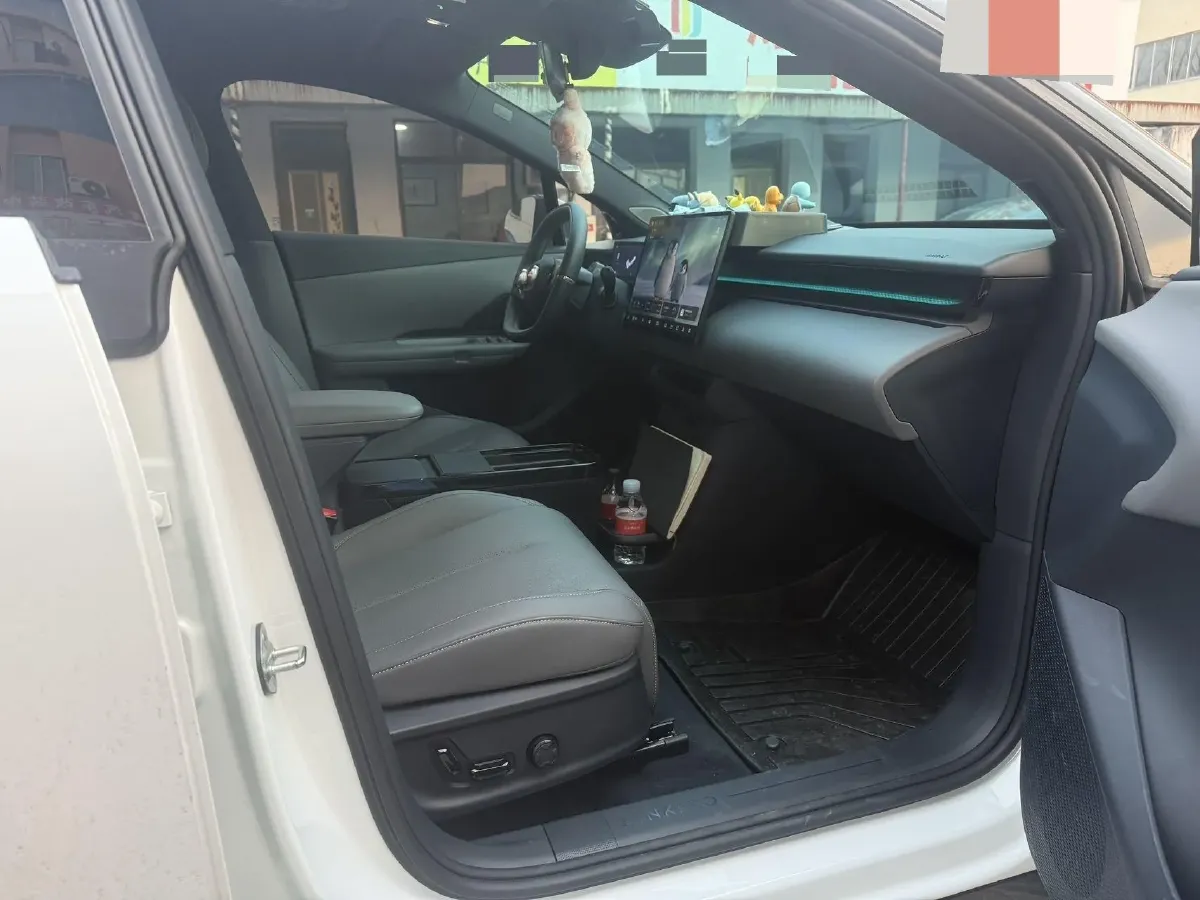 2025 Dongfeng Z9 2.0T 258HP L4 8AT,autocango,china used car exporter,china ev exporter,chinese used car exporter,chinese used ev exporter