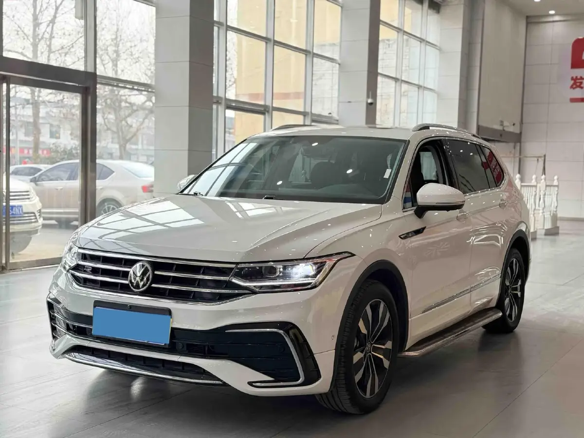 2024 Volkswagen Tiguan L 2.0T 220HP L4 7DCT