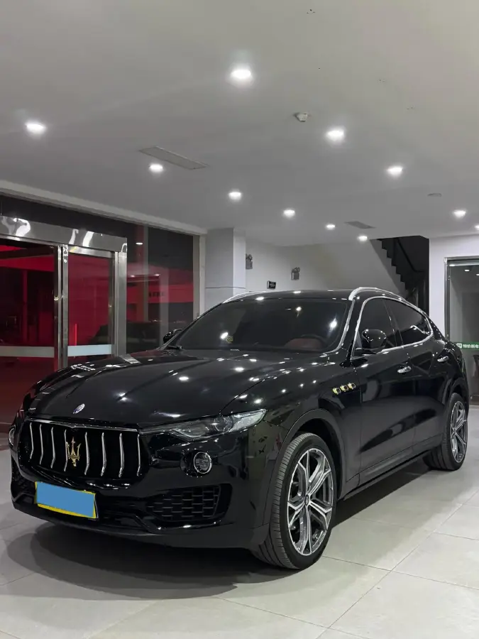 2018 Maserati Levante 3.0T 350HP V6 8AT