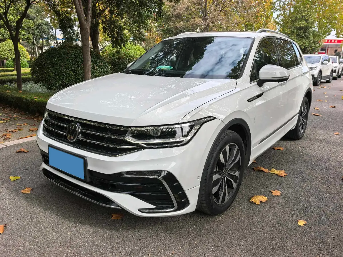 2024 Volkswagen Tiguan L 2.0T 186HP L4 7DCT