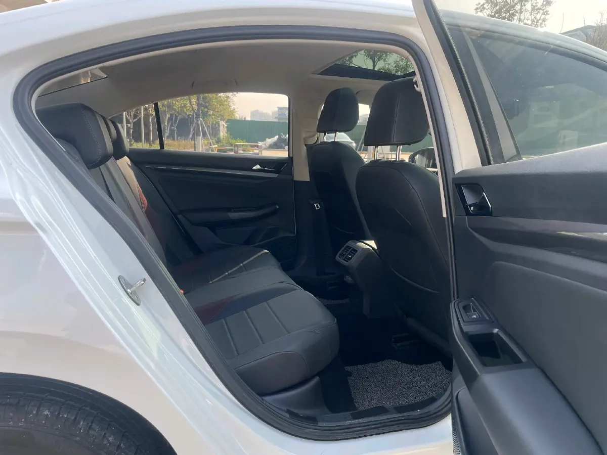 2020 Volkswagen Bora 1.5L 113HP L4 6AT,autocango,china used car exporter,china ev exporter,chinese used car exporter,chinese used ev exporter