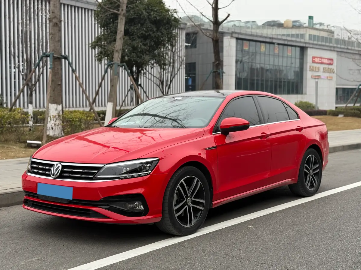 2019 Volkswagen Passat 1.4T 150HP L4 7DCT