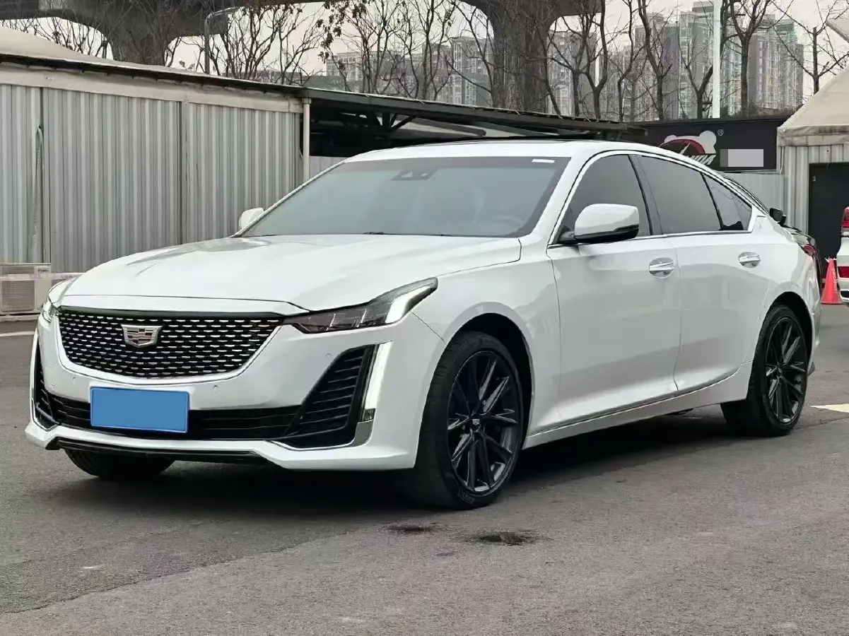 2022 Cadillac CT5 2.0T 237HP L4 10AT