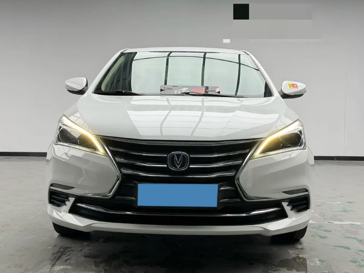 2019 ChangAn Eado DT 1.6L 125HP L4 5MT,autocango,china used car exporter,china ev exporter,chinese used car exporter,chinese used ev exporter