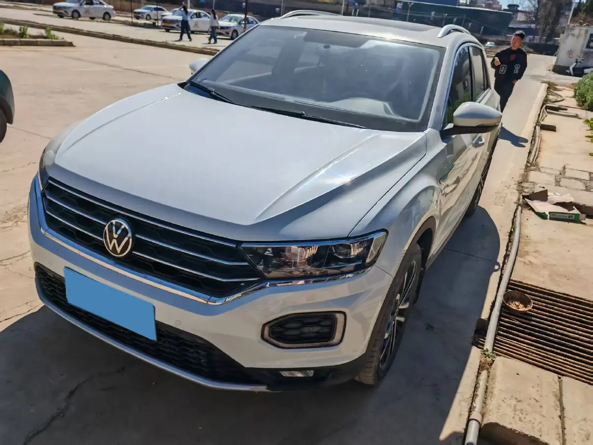 2022 Volkswagen T-Roc 1.4T 150HP L4 7DCT
