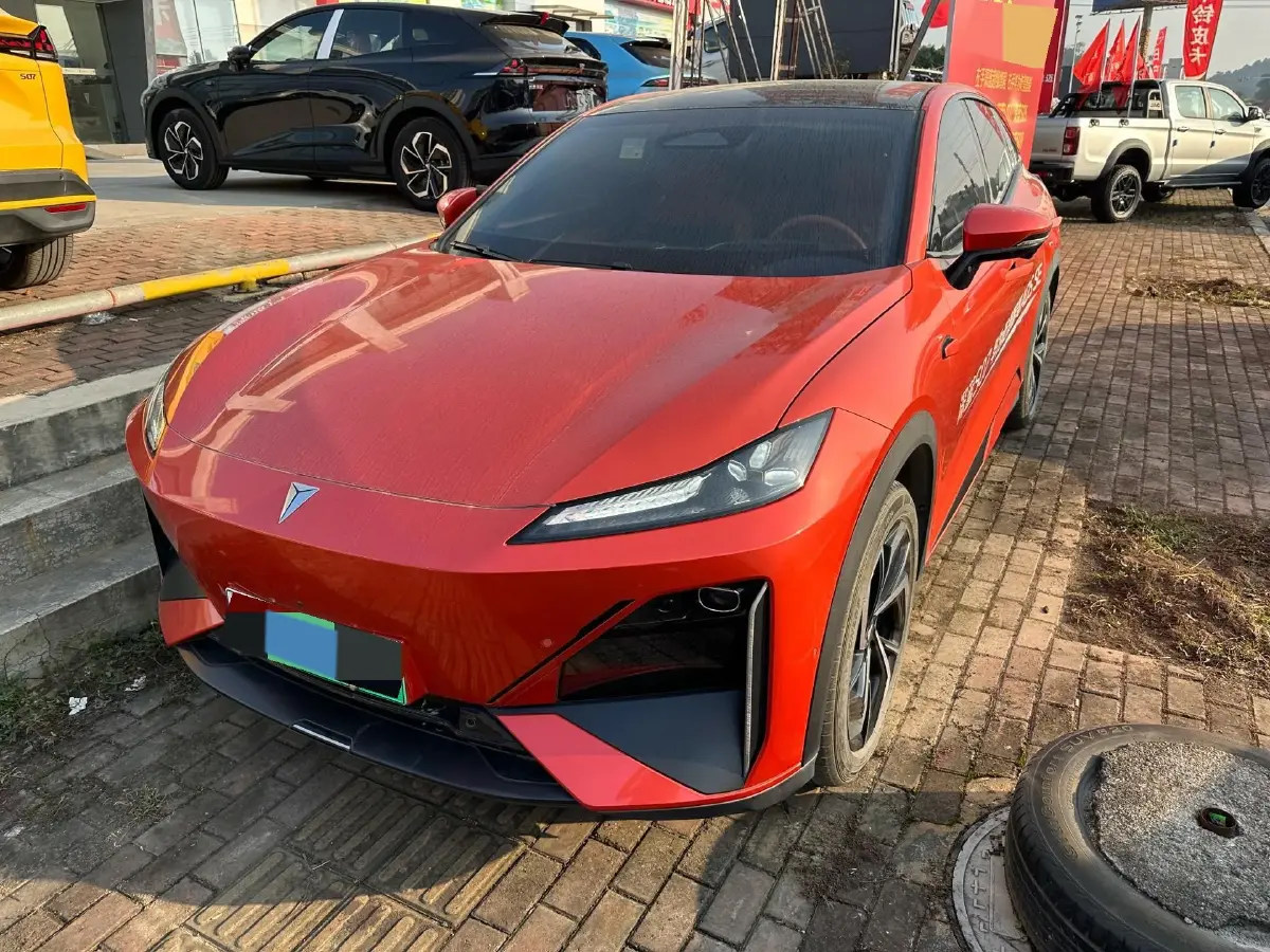 2024 JAC Refine RefineRF8 2.0T 253HP L4 8AT