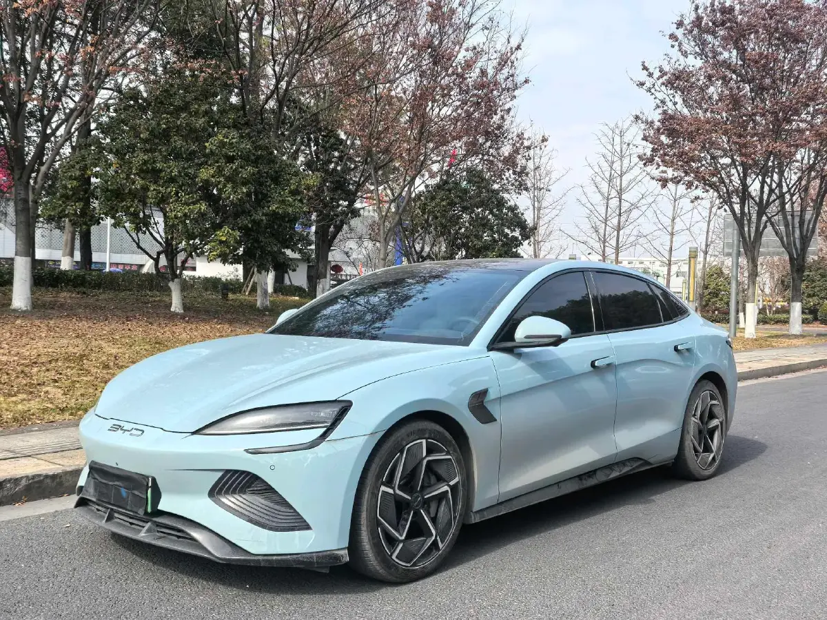 2022 AITO AITO M5 Range Extended 125HP REEV 40KWH