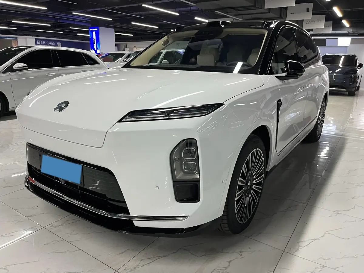 2026 NIO ES8 BEV