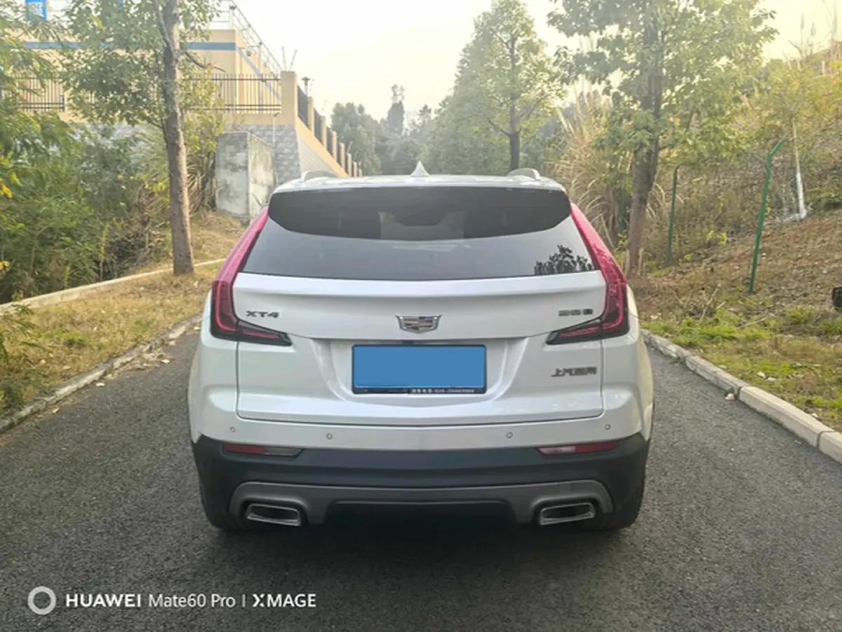 2021 Cadillac XT4 2.0T 237HP L4 9AT,autocango,china used car exporter,china ev exporter,chinese used car exporter,chinese used ev exporter