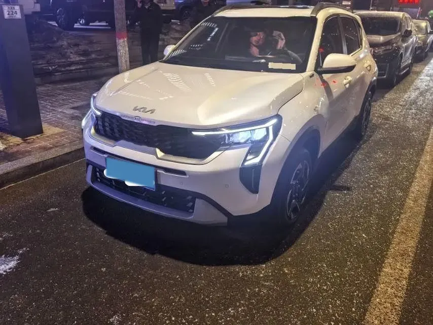 2024 Kia Sonet 1.5L 115HP L4 CVT,autocango,china used car exporter,china ev exporter,chinese used car exporter,chinese used ev exporter