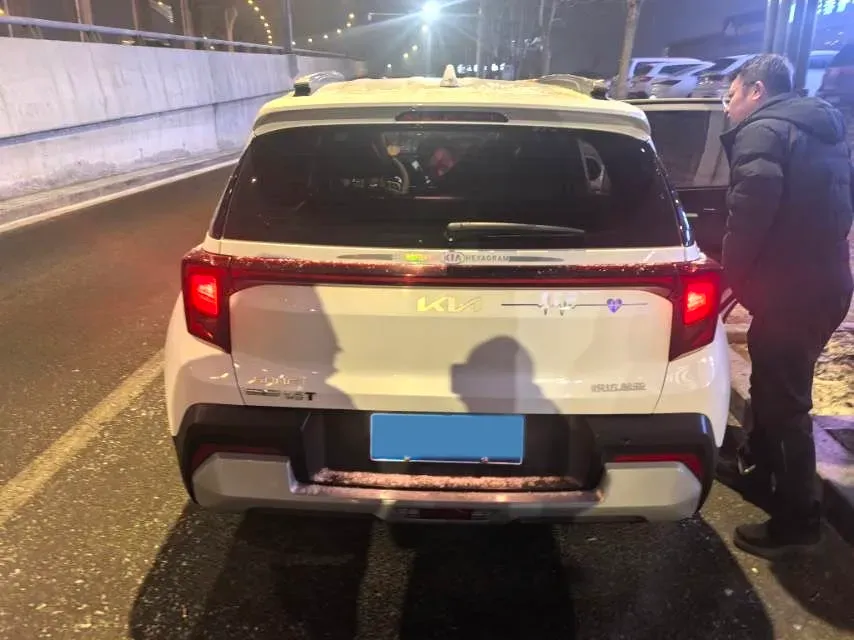 2024 Kia Sonet 1.5L 115HP L4 CVT,autocango,china used car exporter,china ev exporter,chinese used car exporter,chinese used ev exporter