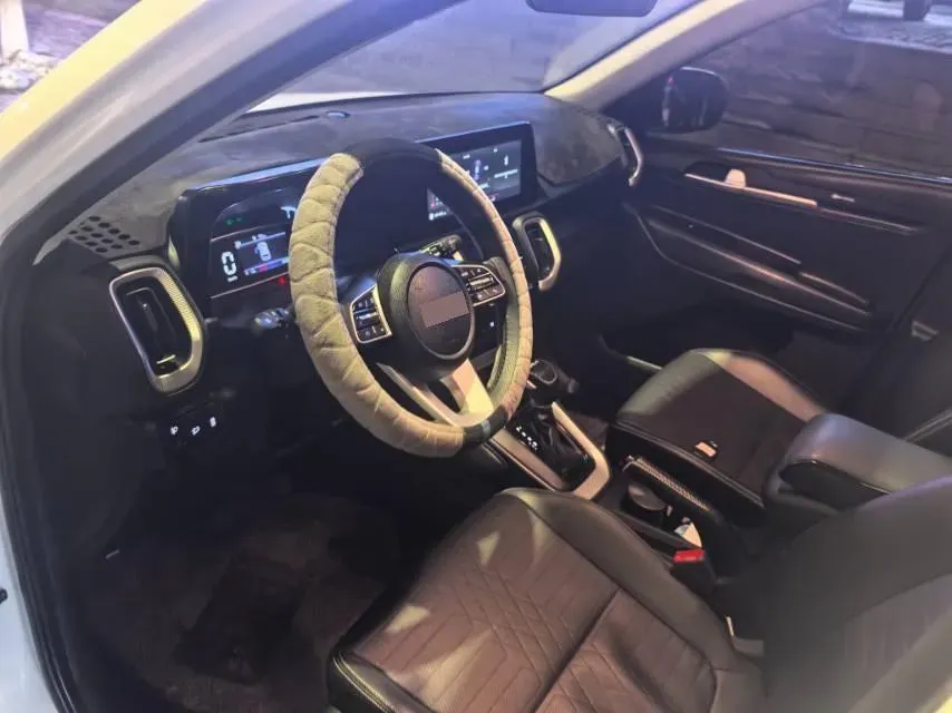 2024 Kia Sonet 1.5L 115HP L4 CVT,autocango,china used car exporter,china ev exporter,chinese used car exporter,chinese used ev exporter