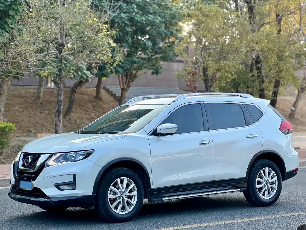 2020 Nissan X-Trail 2.0L 154HP L4 CVT