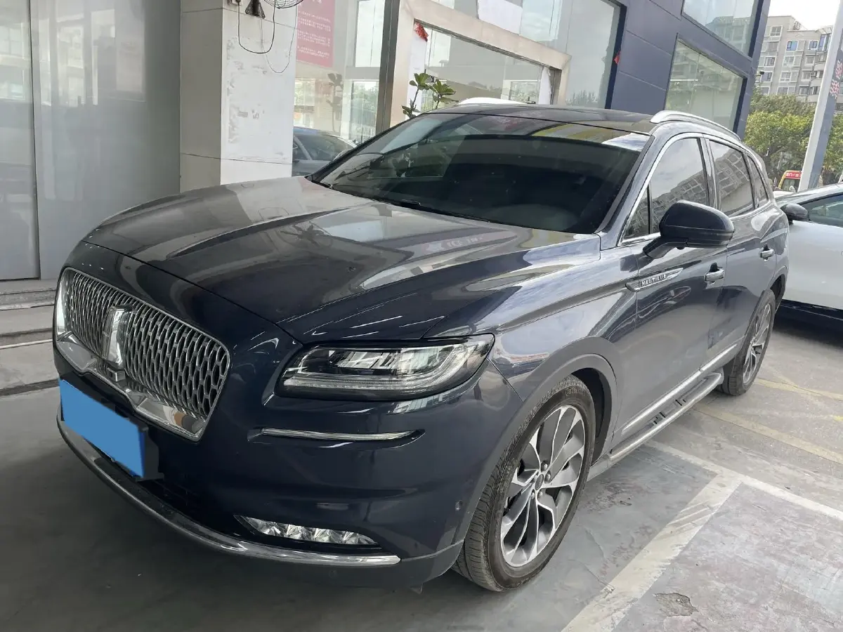 2021 Lincoln Nautilus 2.0T 245HP L4 8AT