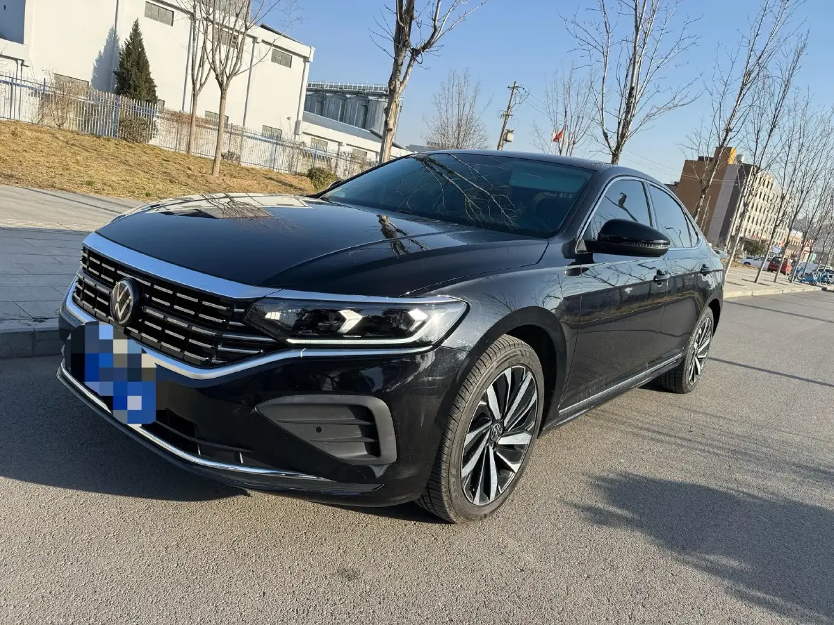 2024 Volkswagen Passat 2.0T 186HP L4 7DCT