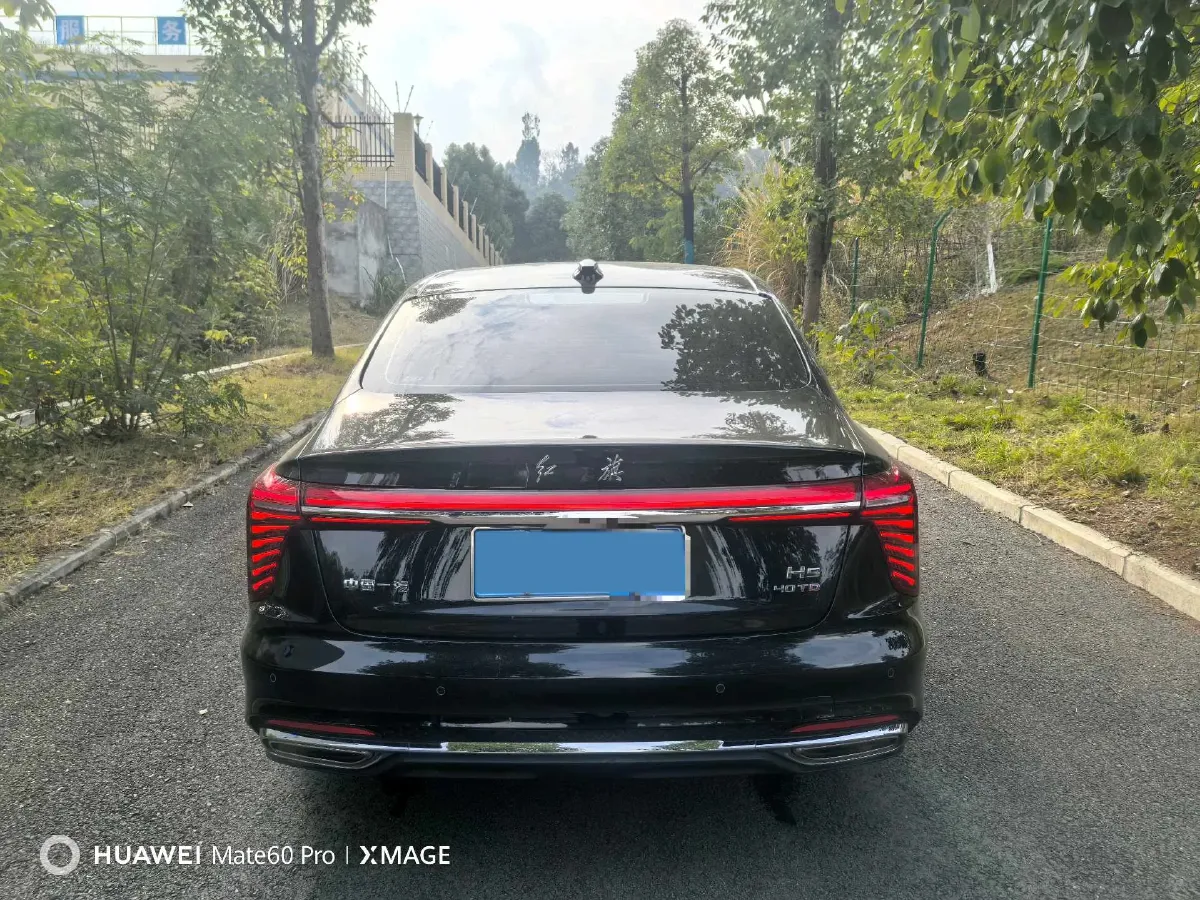 2023 HongQi H5 2.0T 224HP L4 8AT,autocango,china used car exporter,china ev exporter,chinese used car exporter,chinese used ev exporter