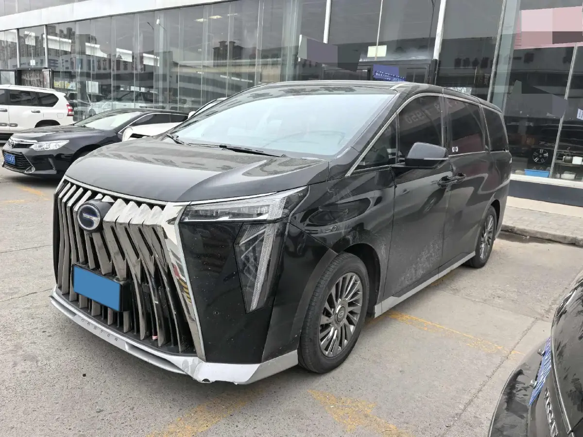 2023 GAC Trumpchi M8 2.0T 190HP L4 E-CVT Hybrid
