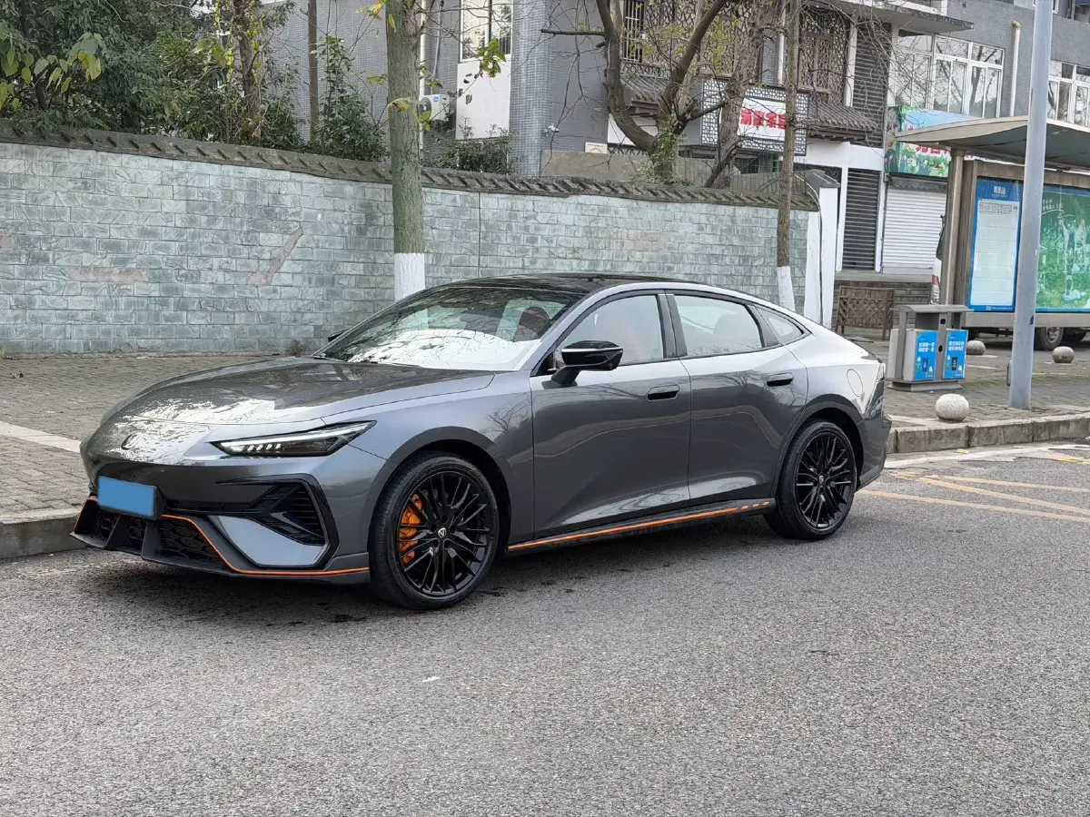 2025 ChangAn UNI-V 1.5T 192HP L4 7DCT