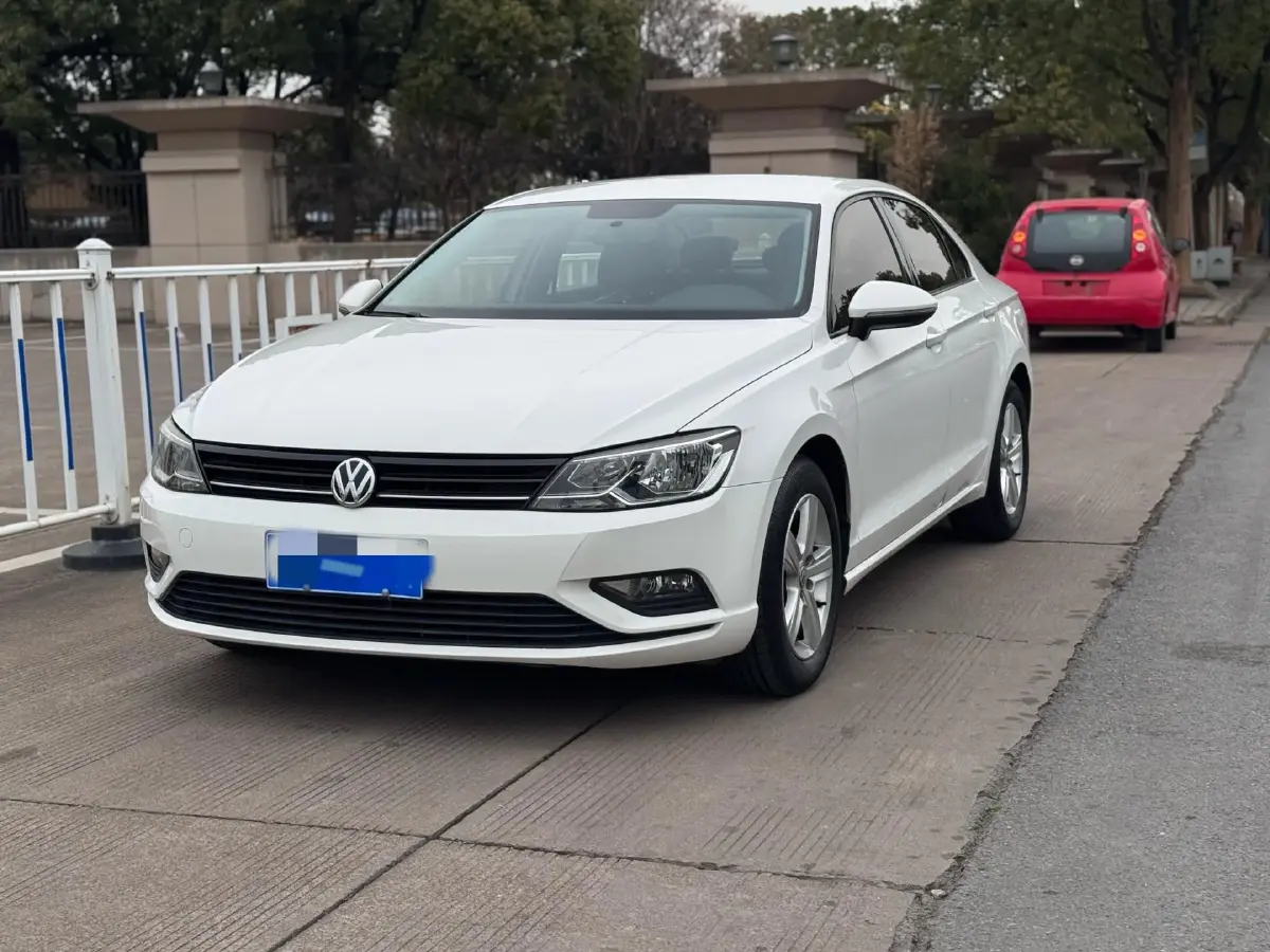 2017 Volkswagen Lamando 1.4T 131HP L4 7DCT