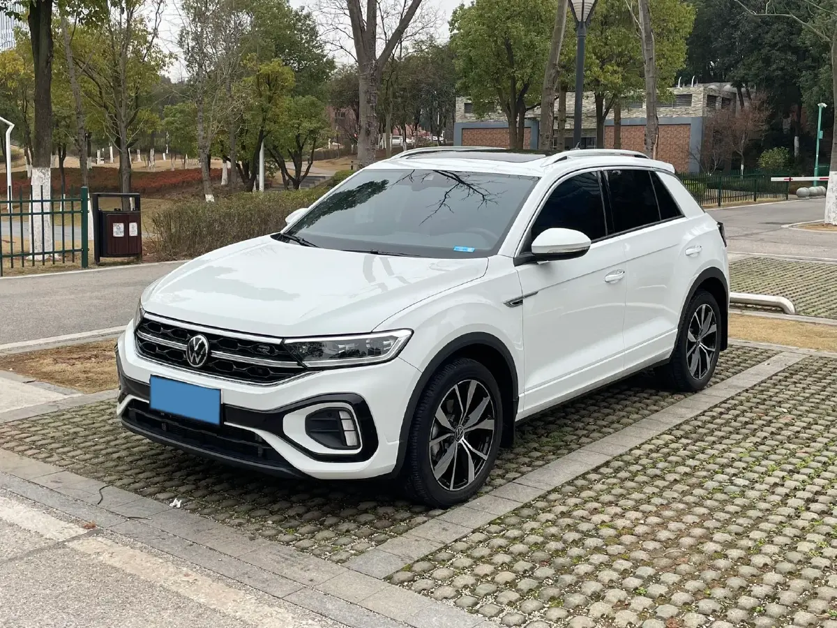 2024 Volkswagen T-Roc 1.5T 160HP L4 7DCT