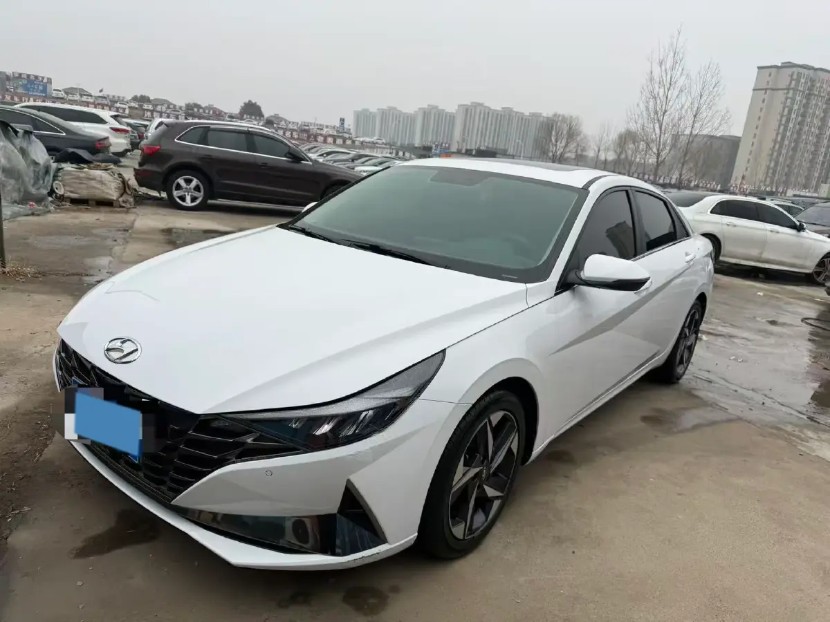 2022 Hyundai Elantra 1.5L 115HP L4 CVT