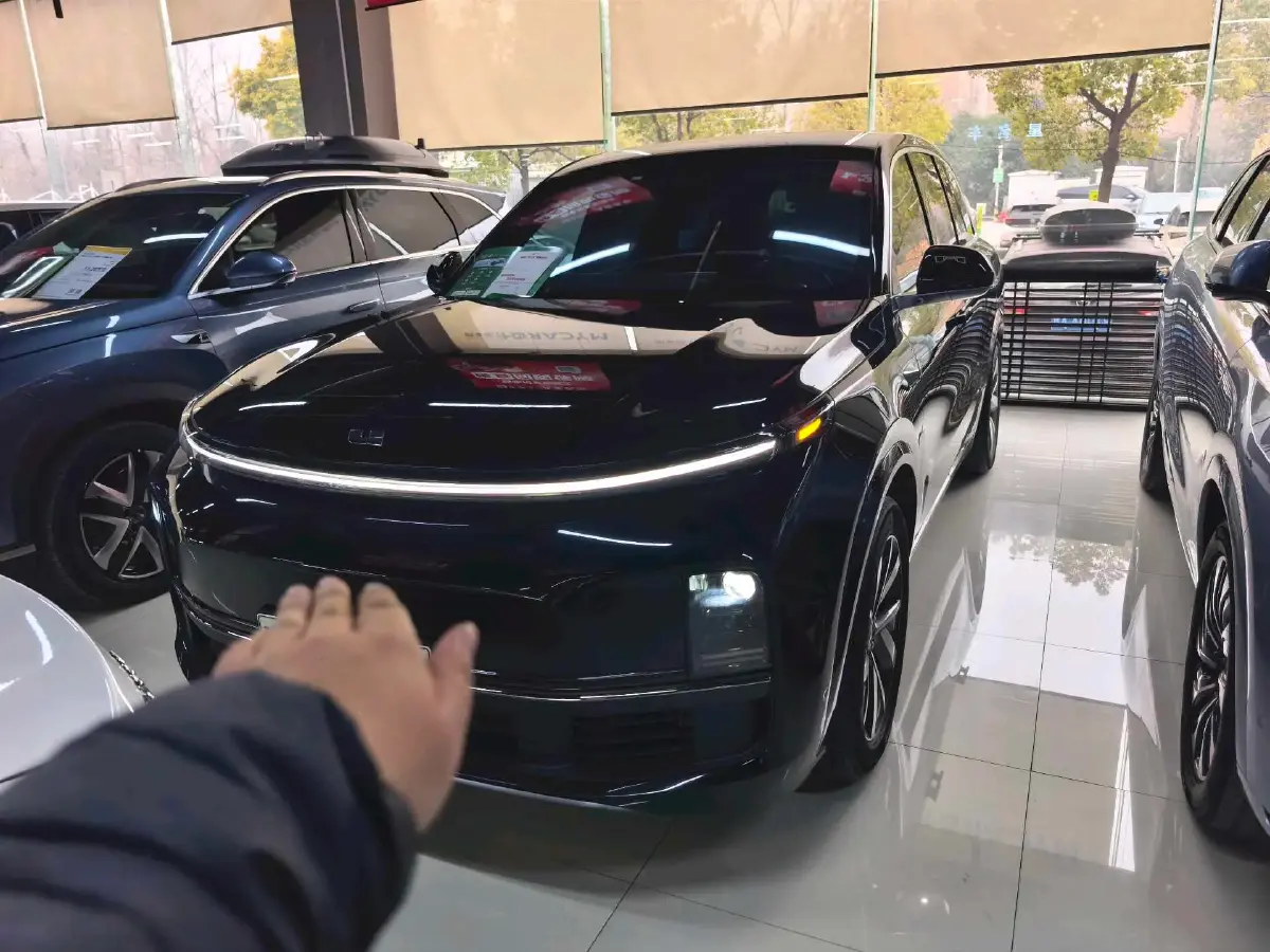 2023 Li L8 Range Extended 154HP REEV 40.9KWH