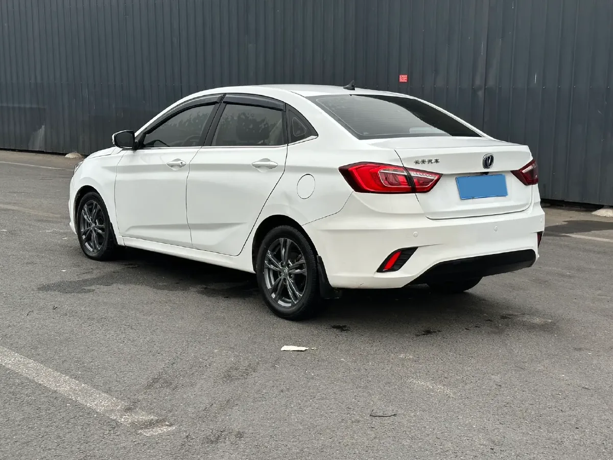2019 ChangAn Eado DT 1.6L 125HP L4 5MT,autocango,china used car exporter,china ev exporter,chinese used car exporter,chinese used ev exporter