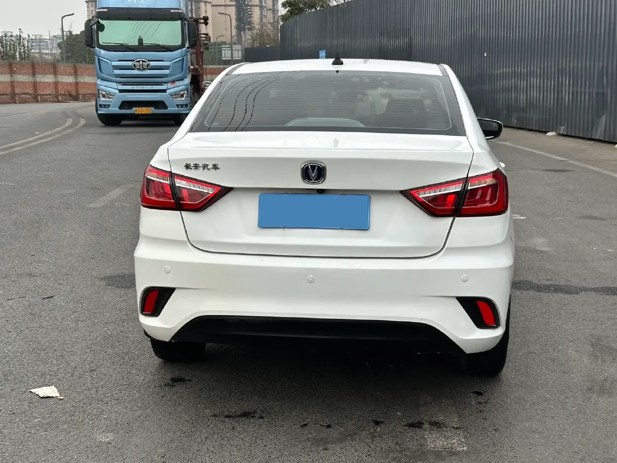 2019 ChangAn Eado DT 1.6L 125HP L4 5MT,autocango,china used car exporter,china ev exporter,chinese used car exporter,chinese used ev exporter