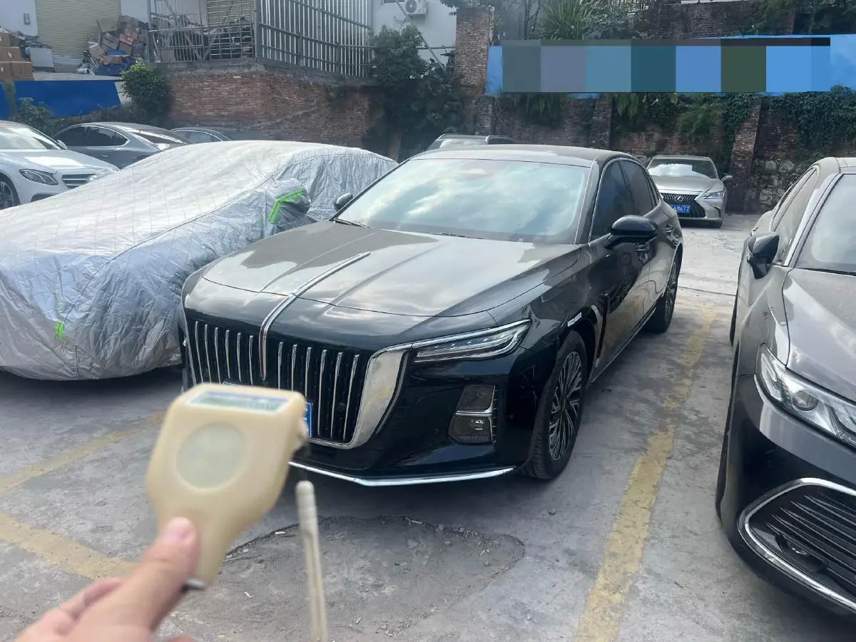 2024 HongQi H5 2.0T 224HP L4 8AT