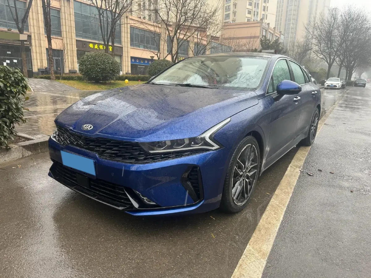2020 Kia K5 2.0T 240HP L4 8AT