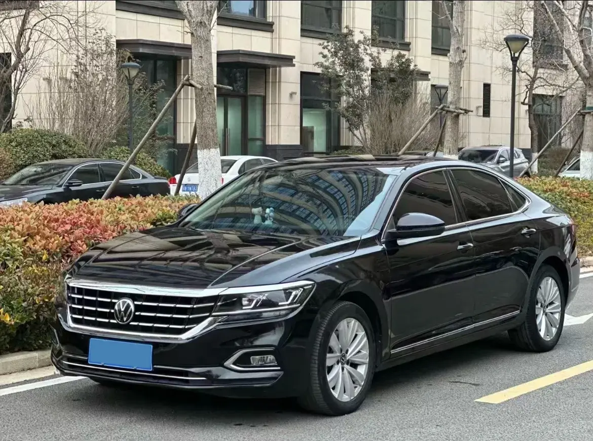 2020 Volkswagen Passat 2.0T 186HP L4 7DCT