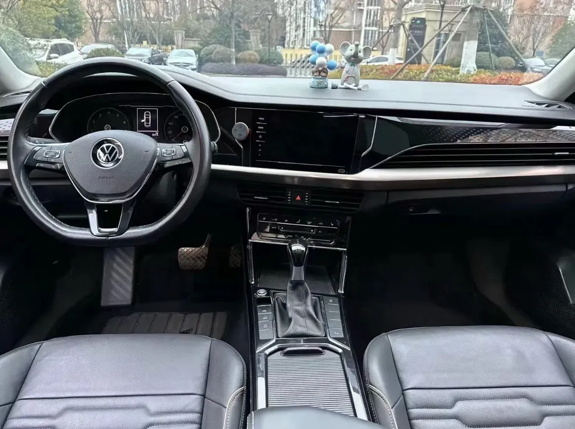 2020 Volkswagen Passat 2.0T 186HP L4 7DCT,autocango,china used car exporter,china ev exporter,chinese used car exporter,chinese used ev exporter