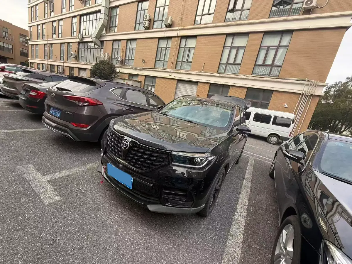 2019 Brilliance Auto V7 1.8T 231HP L4 7DCT