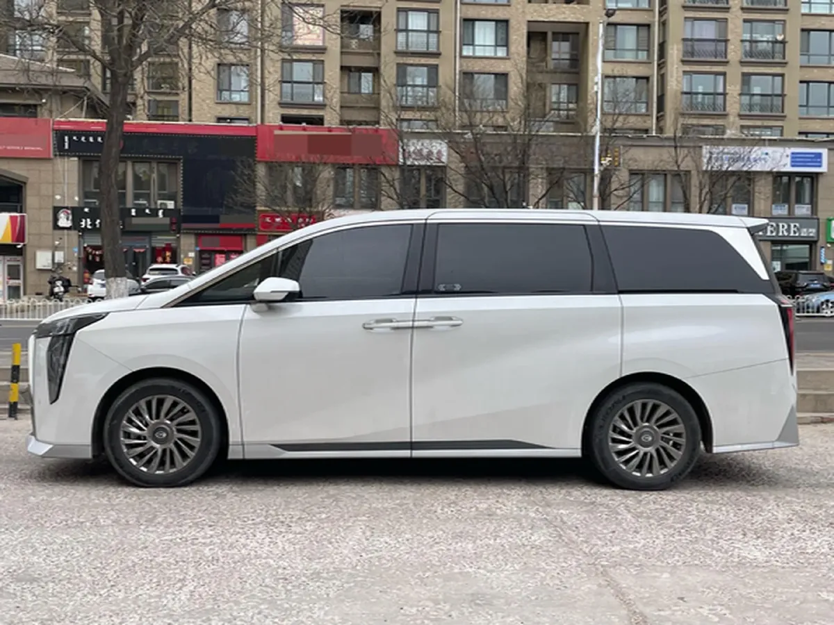 2023 GAC Trumpchi M8 2.0T 252HP L4 8AT,autocango,china used car exporter,china ev exporter,chinese used car exporter,chinese used ev exporter