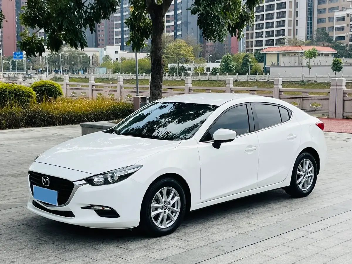 2017 Mazda 3 Axela 1.5L 117HP L4 6AT