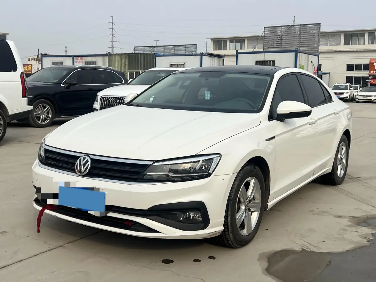 2019 Volkswagen T-Cross 1.4T 150HP L4 7DCT