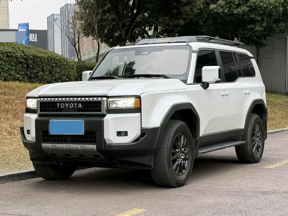 2024 Toyota Land Cruiser Prado 2.4T 282HP L4 8AT Hybrid