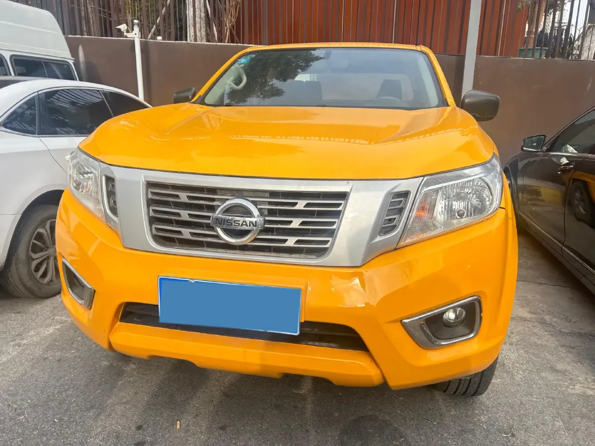 2021 Nissan Navara 2.5L 193HP L4 6MT,autocango,china used car exporter,china ev exporter,chinese used car exporter,chinese used ev exporter