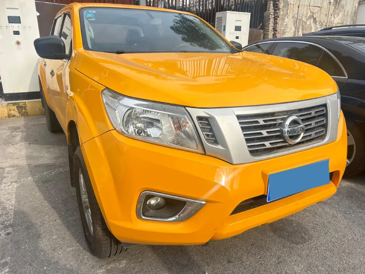 2021 Nissan Navara 2.5L 193HP L4 6MT,autocango,china used car exporter,china ev exporter,chinese used car exporter,chinese used ev exporter