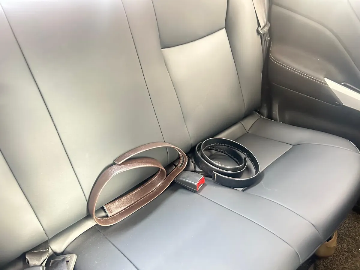 2021 Nissan Navara 2.5L 193HP L4 6MT,autocango,china used car exporter,china ev exporter,chinese used car exporter,chinese used ev exporter