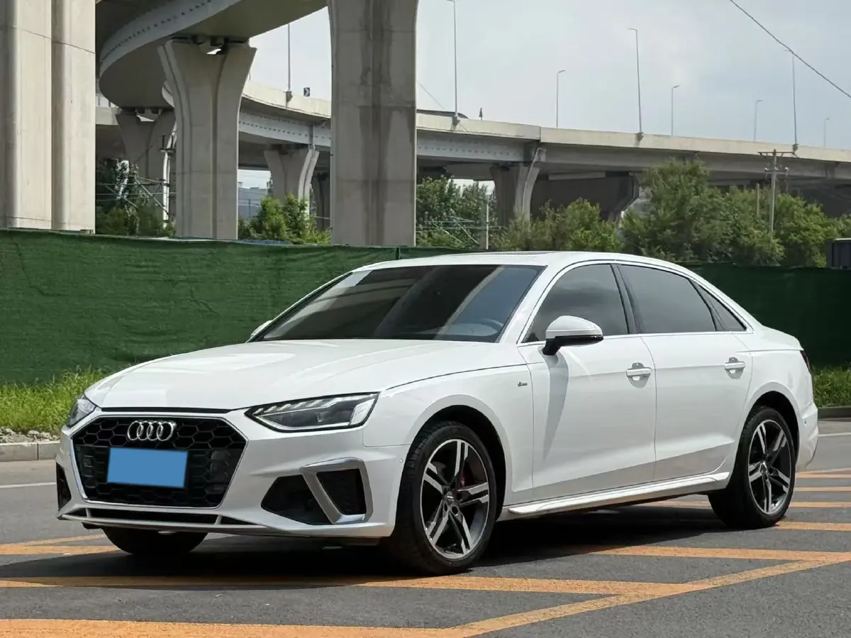 2020 Audi A4L 2.0T 190HP L4 7DCT