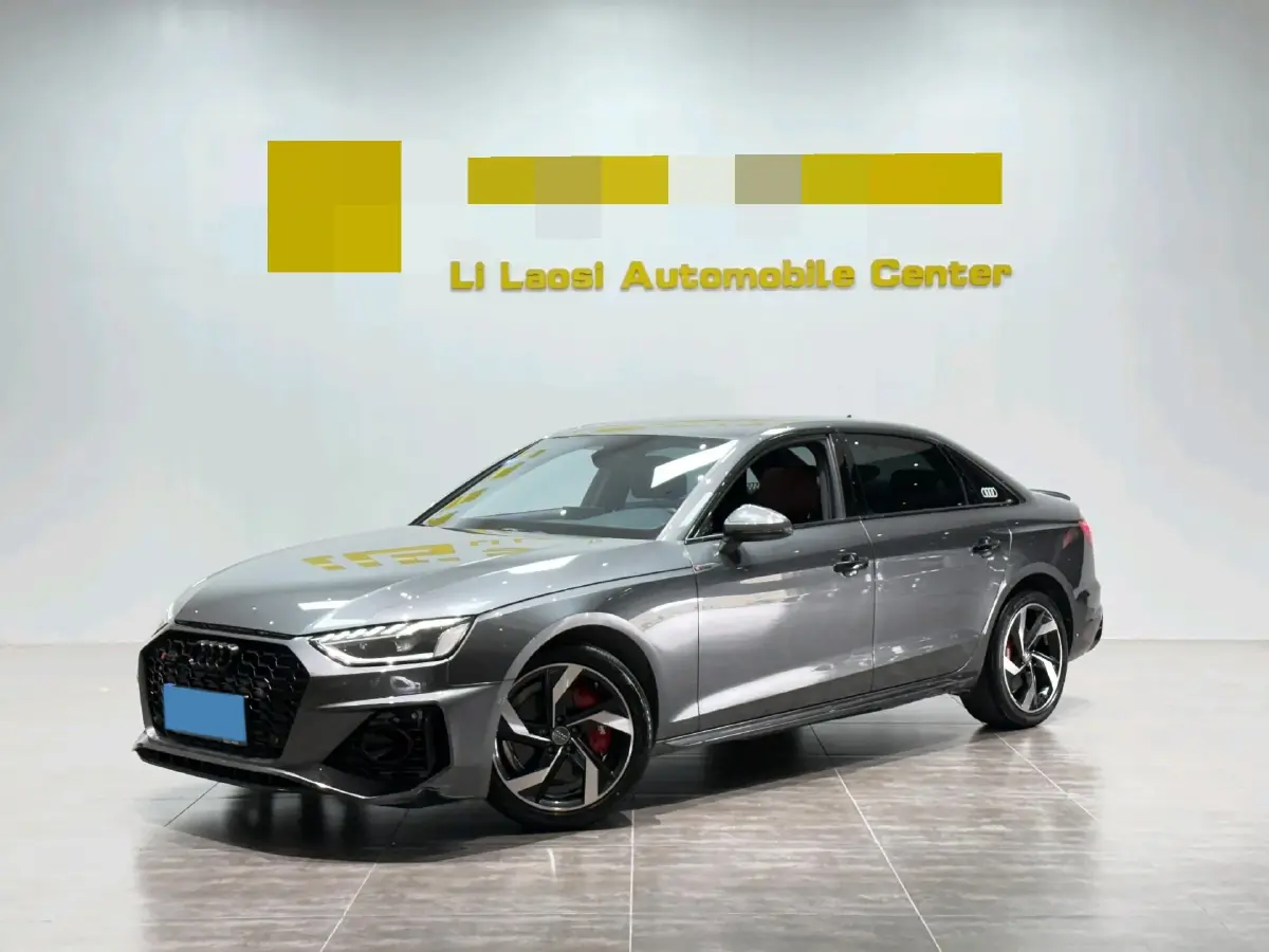 2022 Audi A4L 2.0T 190HP L4 7DCT