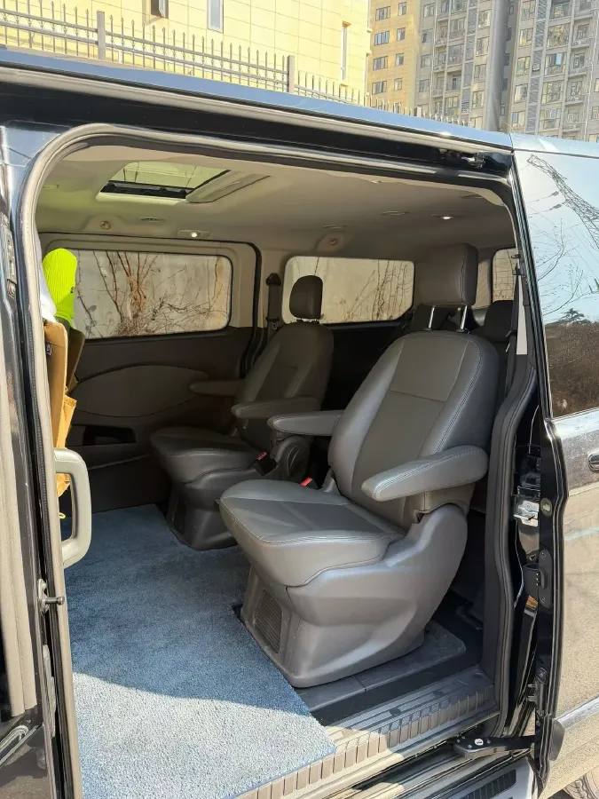 2020 Ford Tourneo 2.0T 203HP L4 6AT,autocango,china used car exporter,china ev exporter,chinese used car exporter,chinese used ev exporter