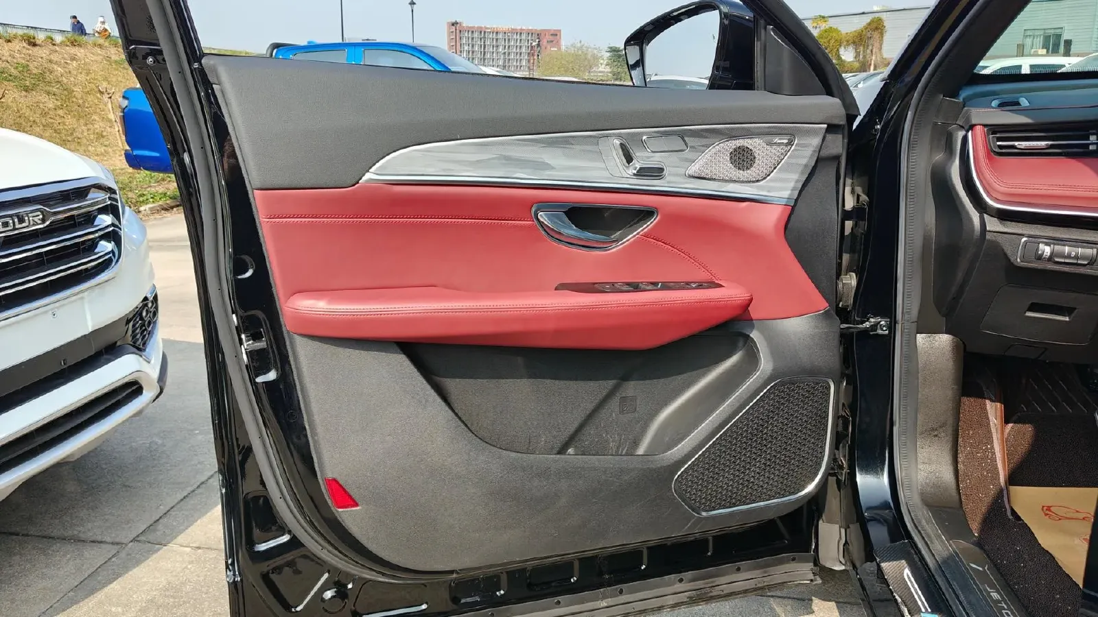 2023 ChangAn Oshan X7 Plus 1.5T 188HP L4 7DCT,autocango,china used car exporter,china ev exporter,chinese used car exporter,chinese used ev exporter