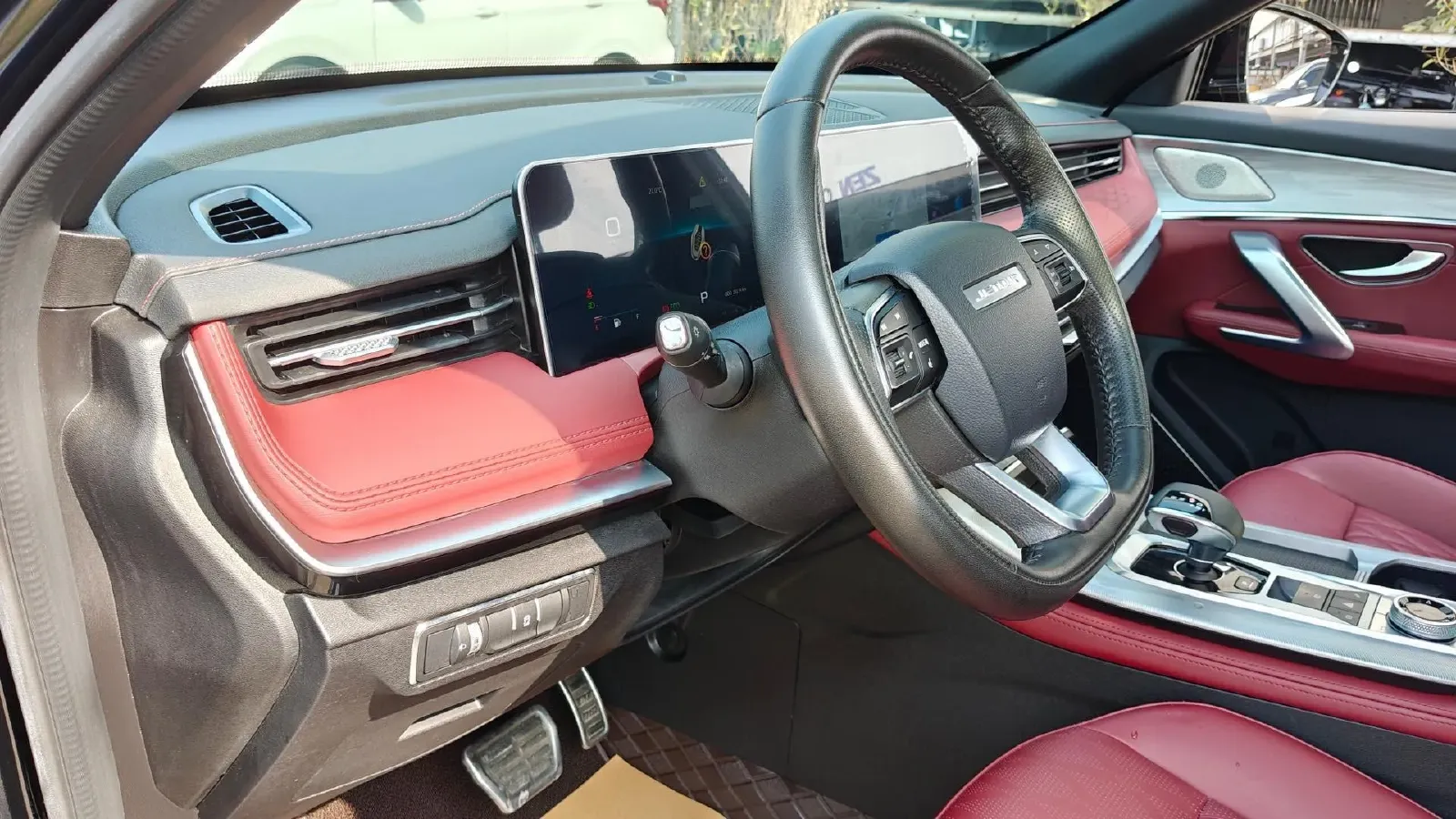 2023 ChangAn Oshan X7 Plus 1.5T 188HP L4 7DCT,autocango,china used car exporter,china ev exporter,chinese used car exporter,chinese used ev exporter