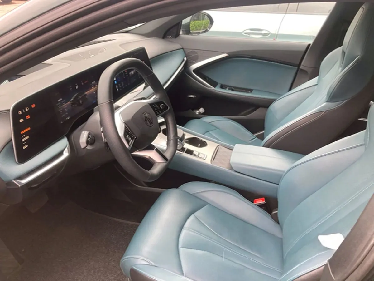 2025 MG 7 2.0T 261HP L4 9AT,autocango,china used car exporter,china ev exporter,chinese used car exporter,chinese used ev exporter