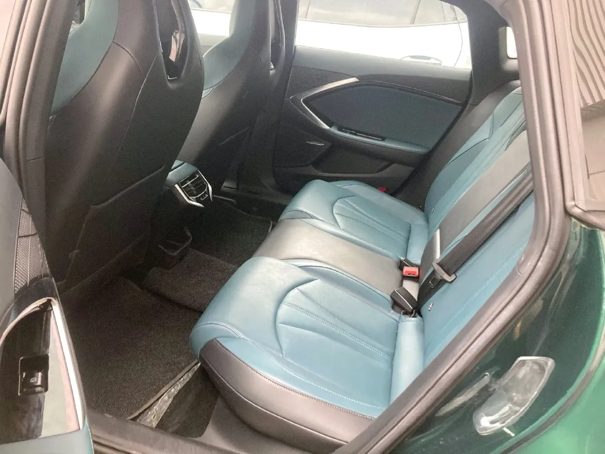 2025 MG 7 2.0T 261HP L4 9AT,autocango,china used car exporter,china ev exporter,chinese used car exporter,chinese used ev exporter