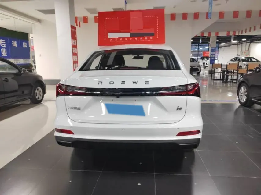 2023 Roewe i5 1.5L 129HP L4 5MT,autocango,china used car exporter,china ev exporter,chinese used car exporter,chinese used ev exporter